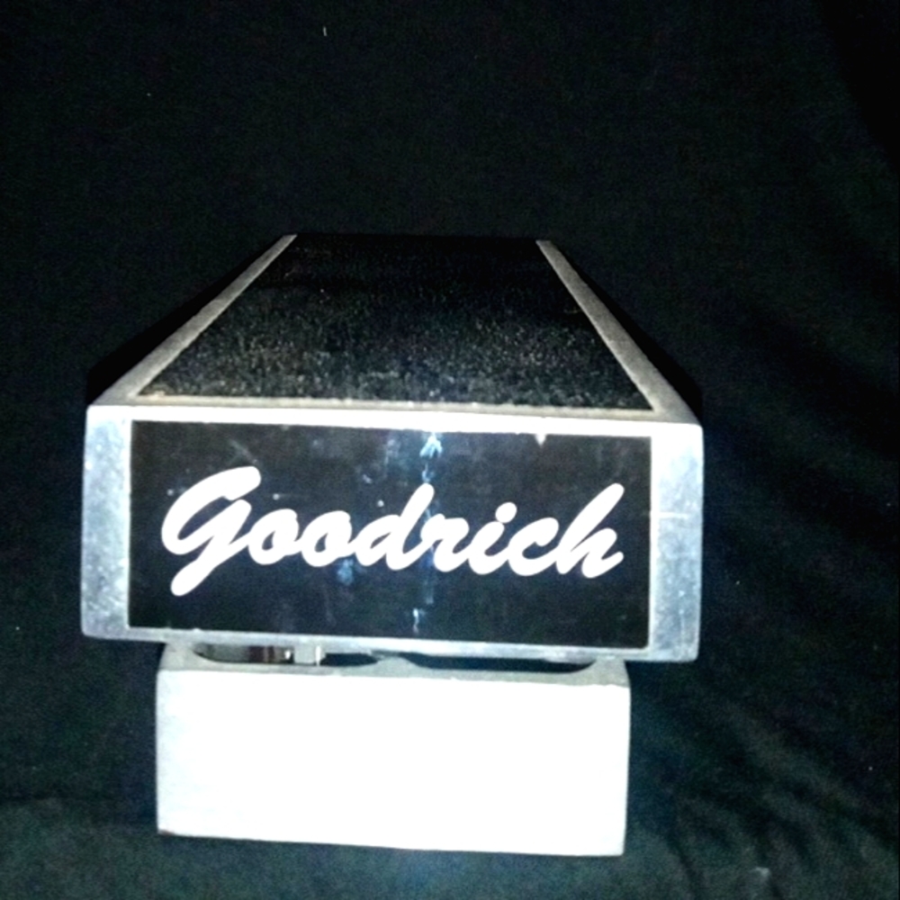 Goodrich volume pedal L120